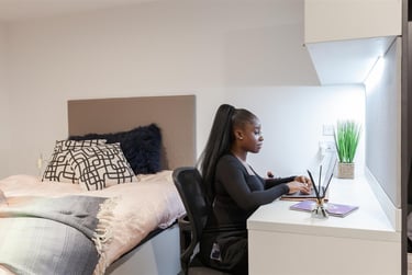 1 bed studio, Erskine Street, Low Hill, Liverpool, L61AJ - Image 1